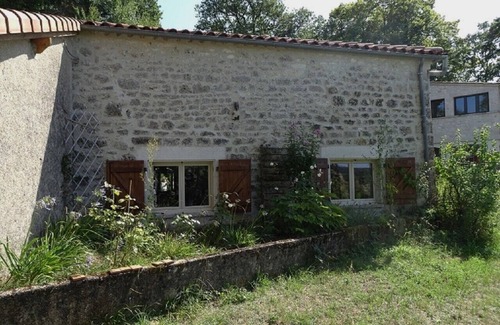 Montlauzun House | GITE IN THE HEART OF QUERCY BLANC