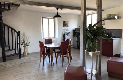Bergicourt Cottage | Gîte in the heart of a valley with terrace 20 minutes from Amiens