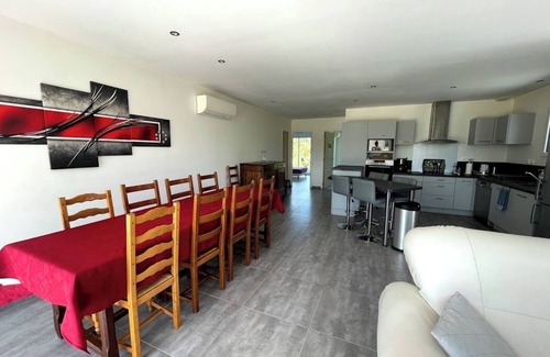 Le Bourdet House | Gîte in the Marais Poitevin for 8 people, 4 bedrooms with private bathroom