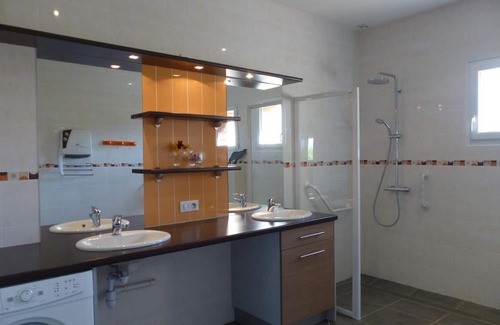 Isle-et-Bardais Cottage | Gite Isle-et-Bardais, 3 bedrooms, 6 persons