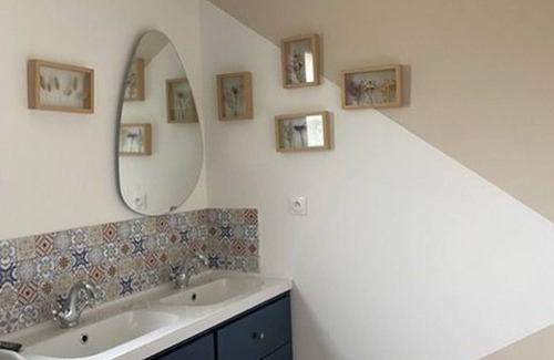 Joue En Charnie Cottage | Gite Joué-en-Charnie, 3 bedrooms, 10 persons