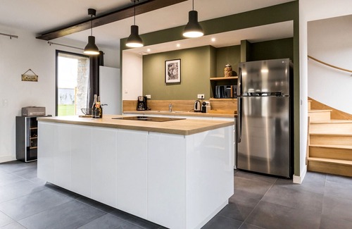 La Haie-Fouassiere House | Gite La Haie-Fouassière, 5 bedrooms, 11 persons