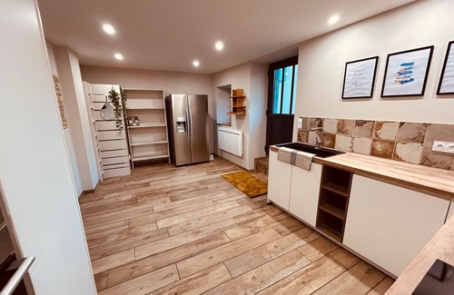 Montolieu House | Gite la Maison du Vigneron with 3 bedrooms