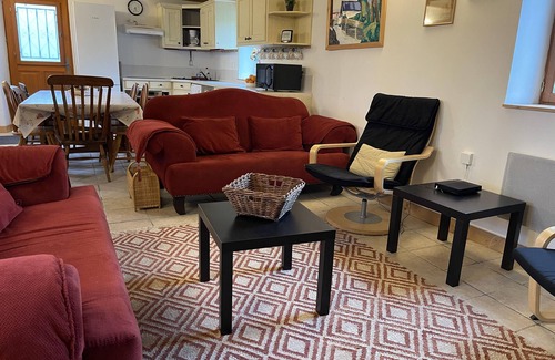 Vicq House | Gite Le Buget - ideal for families, 3 bedrooms, sleeps 8