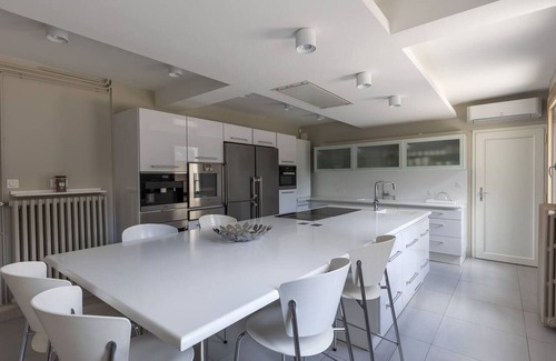 Flore Cottage | Gite Le Mans, 6 bedrooms, 15 persons