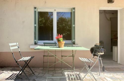 Puissalicon Apartment | Gîte Le Palmier - Perfectly located cosy studio with private garden