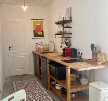 Puissalicon Apartment | Gîte Le Palmier - Perfectly located cosy studio with private garden