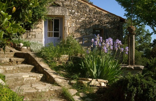 Issirac Cottage | Gîte, sleeps 4, calm and restful, breathtaking views, in the heart of nature.