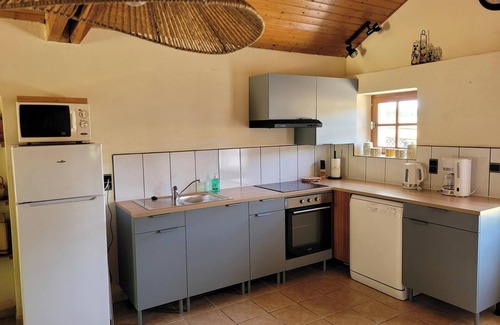 Saint-Saud-Lacoussiere House | Gite Syrah; charming 2-bedroom cottage in Dordogne