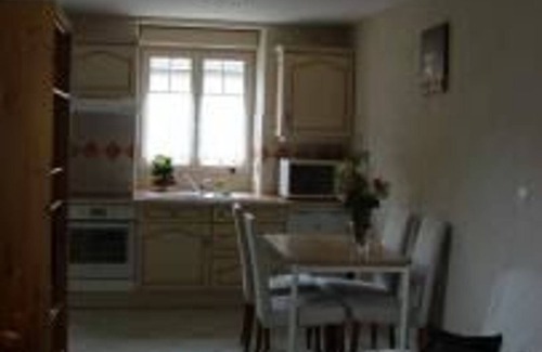 Vallon-sur-Gee Cottage | Gite Vallon-sur-Gée, 1 bedroom, 2 persons