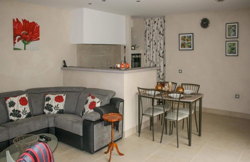 Saint Maurin House | Gîte with swimming pool and park garden