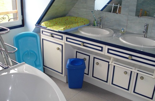 Lessard-et-le-Chene Cottage | Gites 8 adults 2 children ---- in the middle of Haras