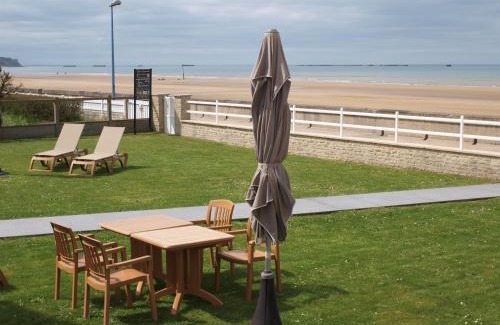 Asnelles Apartment | Gites "Bord de Mer" PMR ou "Arromanches" 2 chambres en FRONT DE MER à Asnelles , 3km d'Arromanches, 10km de Bayeux