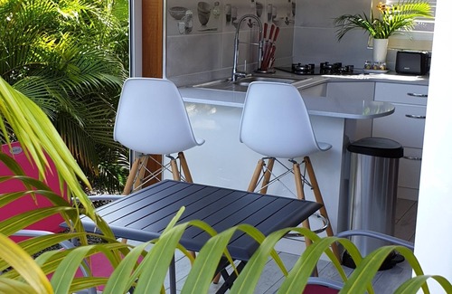 Anse-Bertrand House | GITES FLEURS D ABEILLES - Charming BUNGALOW for rent 2/3P