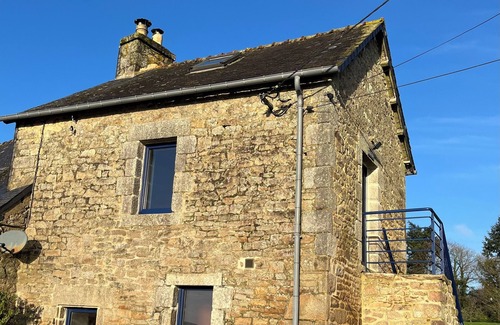 Ploerdut House | Gîtes Guebernez LE PRESSOIR 4/Pers, atypical house. Heated indoor swimming pool.