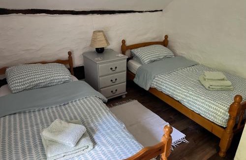 Jouqueviel Ski Chalet | 'GItes in the Tarn'