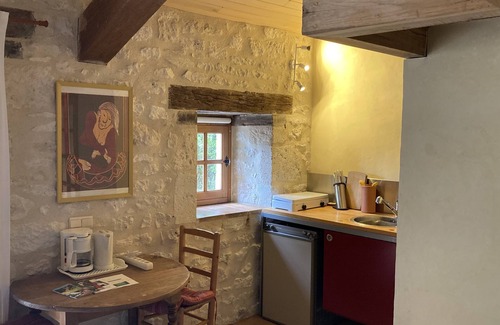 Pern Apartment | Gites Oleandre and Lavande at Chateau FABRE VIEUX