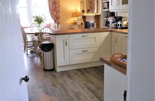 Saint John's Town of Dalry Cottage | Glaisters Farmhouse - a house that sleeps 8 guests in 4 bedrooms