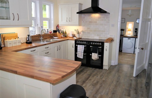 Saint John's Town of Dalry Cottage | Glaisters Farmhouse - a house that sleeps 8 guests in 4 bedrooms