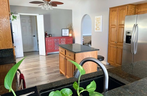 The Islands House | Glamorous Gilbert Getaway w/Pool!