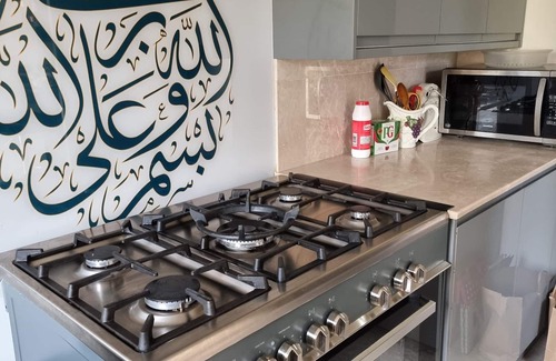 Bremhill House | Glamorous Wiltshire Home and Beautiful Garden - 10 Bedrooms