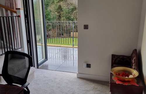 Bremhill House | Glamorous Wiltshire Home and Beautiful Garden - 10 Bedrooms