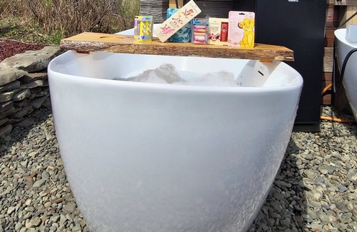 Mount Vision RV Rental | Glamping at Coyote Hollow Park Family site now with soaking tubs*!