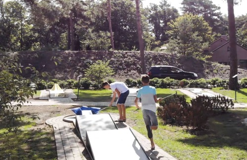 Mol House | Glampingtent Kiezel Lodge 4 by Interhome