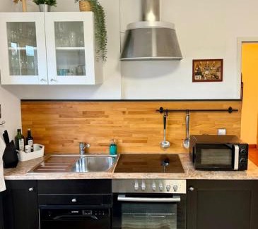 Glanz an der Weinstrasse Apartment | Glanz und Gloria Weingartenapartment an der Kellerstraße, viele Buschenschänke, sehr ruhige Lage, herrliche Aussicht!