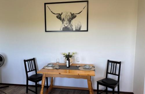 Glanz an der Weinstrasse Apartment | Glanz und Gloria Weingartenapartment an der Kellerstraße, viele Buschenschänke, sehr ruhige Lage, herrliche Aussicht!