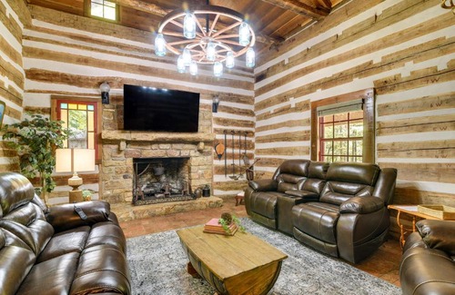 Glasgow House | Glasgow Getaway with Patio, Fireplace and Grill!