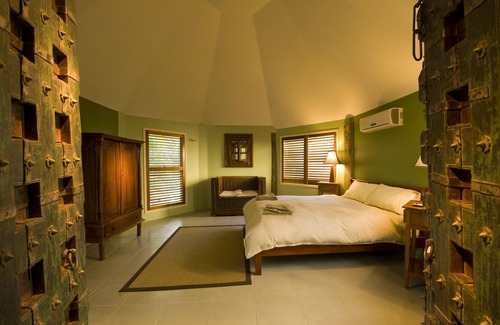 Glass House Mountains House | Glass House Mountains Ecolodge