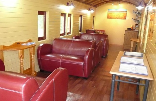 Glass House Mountains House | Glass House Mountains Ecolodge