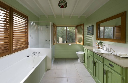 Glass House Mountains House | Glass House Mountains Ecolodge