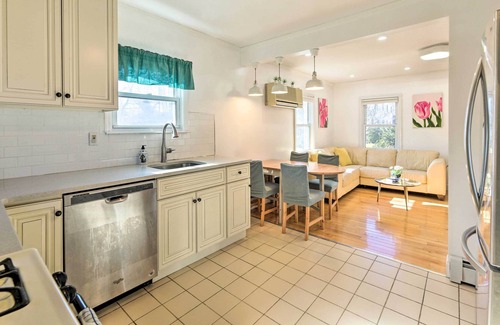 Glen Head House | Glen Head Home w/ Yard ~ 28 Mi to NYC