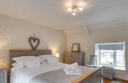 Llangennith House | Glenview in the beautiful Swansea