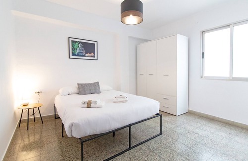 Sagunto Apartment | Global Properties: 3 bedroom flat and balcony in Sagunto