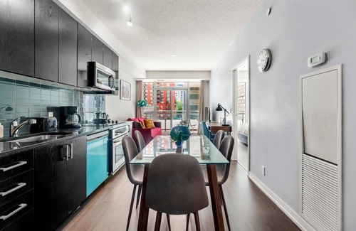 Mount Pleasant West Condo | GLOBALSTAY. New Modern 2Br 2Ba Condo Lillian St