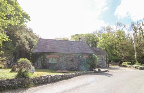 Moylegrove House | Glyn Yr Efail