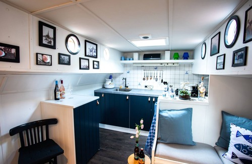 's-Hertogenbosch Boat Rental | GM-26 Old Ship in the middle of city center 's-Hertogenbosch