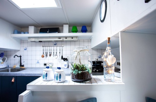 's-Hertogenbosch Boat Rental | GM-26 Old Ship in the middle of city center 's-Hertogenbosch