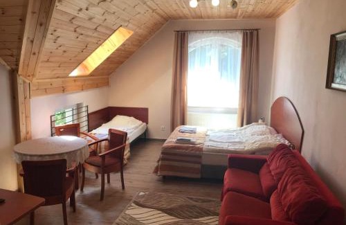 Orzysz Bed & Breakfast | Gościniec Twoje Mazury nad jeziorem Śniardwy tuż obok plaży