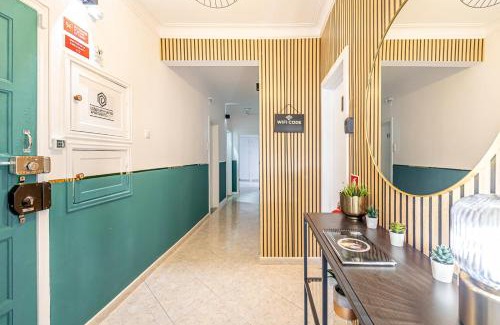 Mina House | Goa Square Guesthouses by Lisbon with Sintra - shared bathrooms