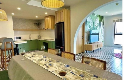 Tran Phu Beach Apartment | GOLD COAST 8 Bedrooms View