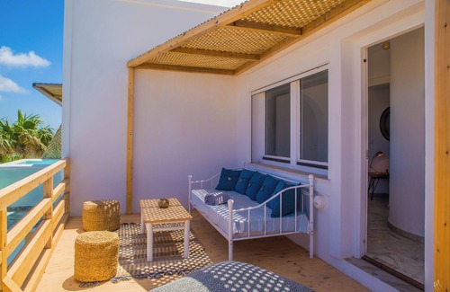 Akrotiri Villa | Gold Suite | Private Hot Tub & Panoramic Caldera View