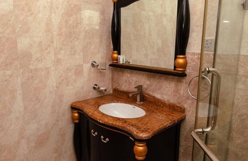 Jimeta Hotel | Golden Alpine Hotel and Resort