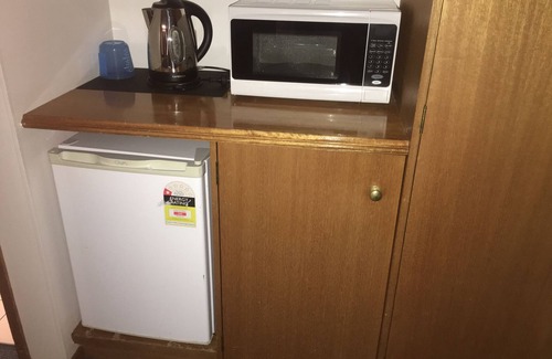 Cowra Hotel | Golden Chain Aalana Motor Inn