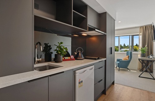 Riccarton Hotel | Golden Hotel