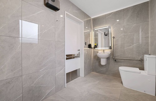 Riccarton Hotel | Golden Hotel