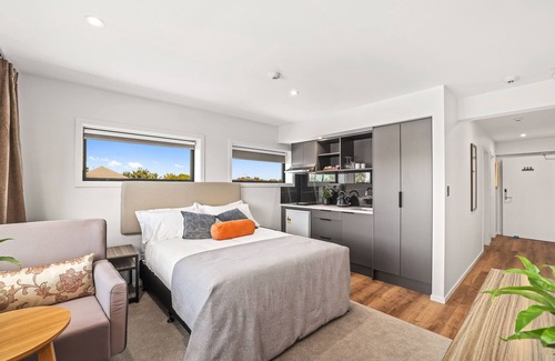 Riccarton Hotel | Golden Hotel